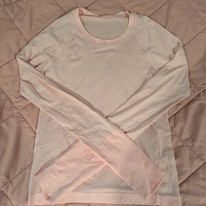 Swiftly Tech Long-Sleeve Shirt 2.0
Waist Length Strawberry Milkshake